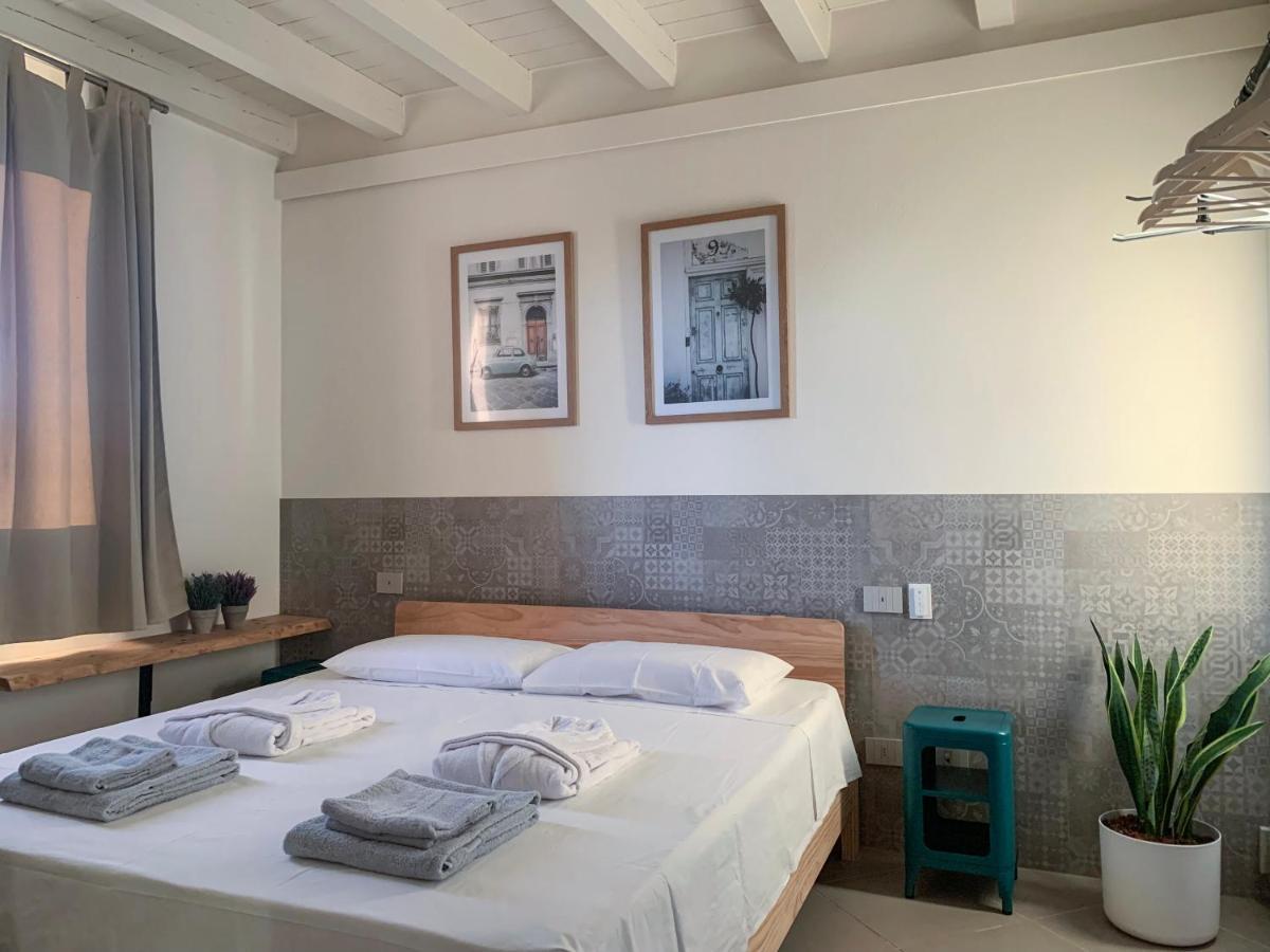 Charming Attic Apartment With Balcony & Swimming Pool Desenzano del Garda Exteriör bild